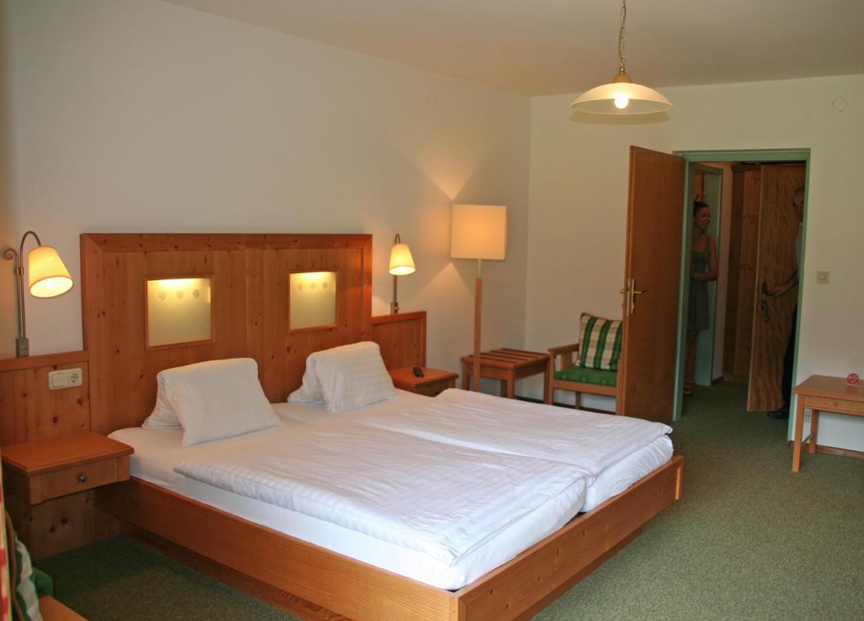 Hotel Garni Pension Zur Wacht ชตรอเบิล ห้อง รูปภาพ